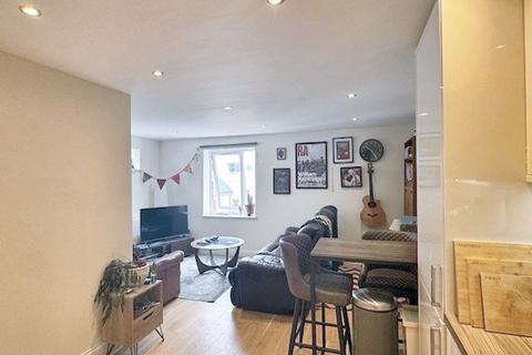 2 bedroom apartment to rent, New Street, Cheltenham GL50