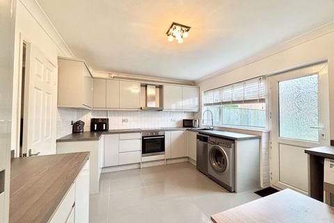 3 bedroom terraced house for sale, Inglesham Way, Poole BH15