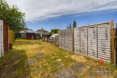 76 Warwick Avenue, Harrow, HA2 8RD