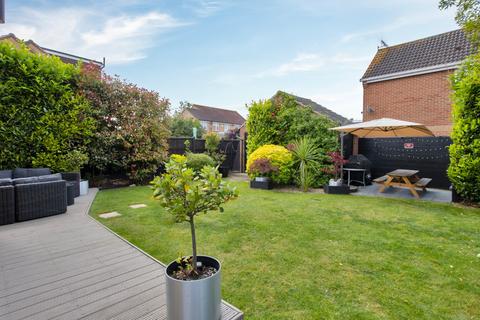 32 Cookson Grove, Erith, DA8 1YE