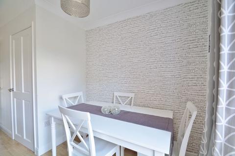 49 Astley Road, Thame, OX9 3WQ