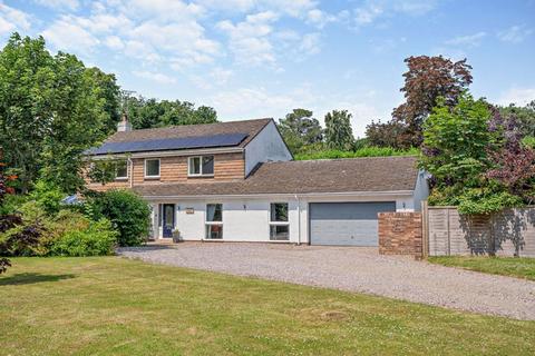 4 bedroom detached house for sale, 1 Walnut Croft, Churton CH3