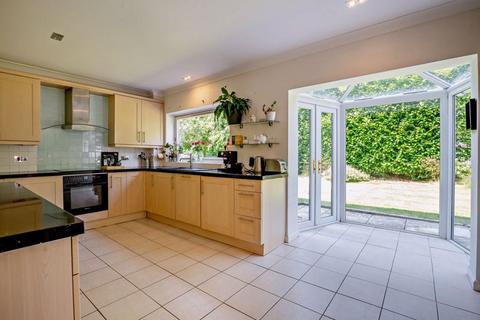 4 bedroom detached house for sale, 1 Walnut Croft, Churton CH3