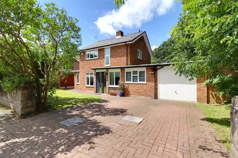 4 bedroom detached house for sale, Hillcrest, Stafford ST17