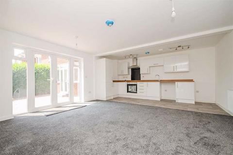 2 bedroom flat to rent, 17 Chase Road, Burntwood WS7