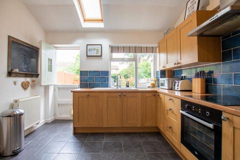 3 bedroom terraced house for sale, Gibbs Road, Banbury, OX16