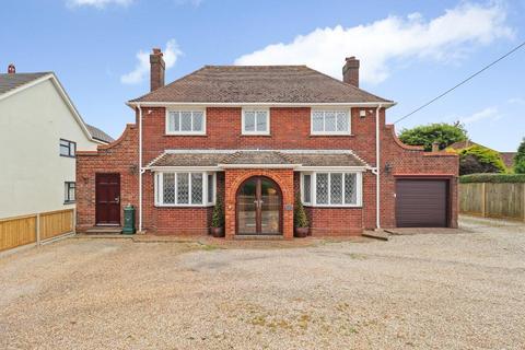 4 bedroom detached house for sale, Bewsbury Crescent, Whitfield, Dover, Kent, CT16 3EU