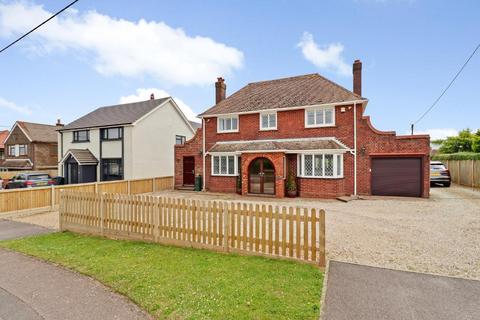 4 bedroom detached house for sale, Bewsbury Crescent, Whitfield, Dover, Kent, CT16 3EU