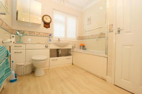 18 Cranbrook Drive, Luton, LU3 3EW