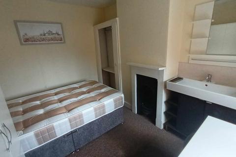 1 bedroom terraced house to rent, Aberdeen Terrace, Northampton NN5