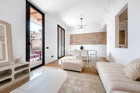 4 bedroom apartment, Flat For Sale In Eixample, Eixample, Barcelona