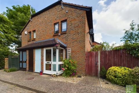 1 bedroom end of terrace house for sale, Caesars Gate, Warfield, Bracknell, Berkshire, RG42