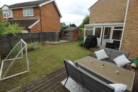 4 bedroom end of terrace house for sale, Housman Close, Newport Pagnell