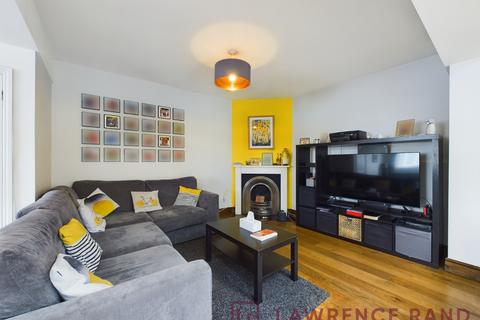 4 Denbigh Close, Ruislip, HA4 6JU