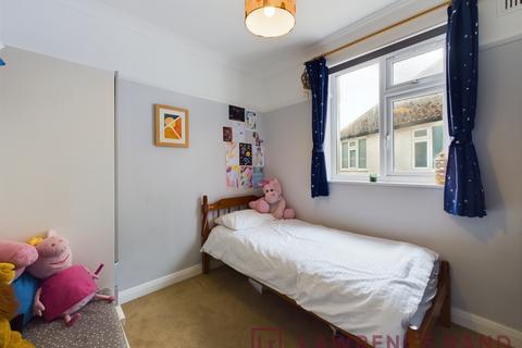4 Denbigh Close, Ruislip, HA4 6JU