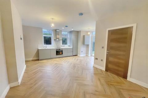 1 bedroom apartment to rent, Willow Bank House, Wilmslow SK9