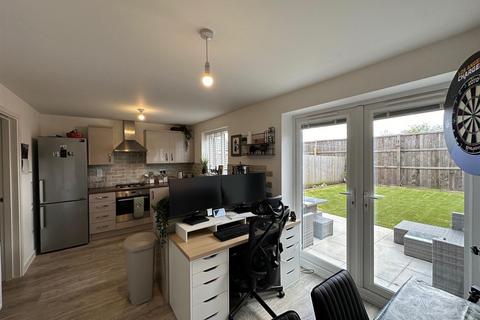 53 Adlington Close, Hampton Gardens, Peterborough, PE7 8QY