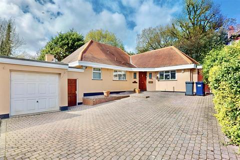 4 bedroom detached bungalow for sale, Tudor Close, London