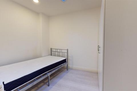 1 bedroom property to rent, Harrow Road, Kensal Green NW10