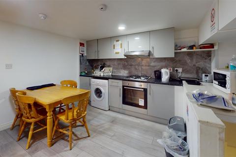 1 bedroom property to rent, Harrow Road, Kensal Green NW10