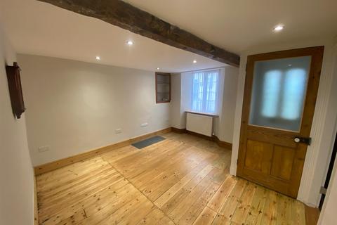 2 bedroom cottage to rent, East Street, Braunton EX33