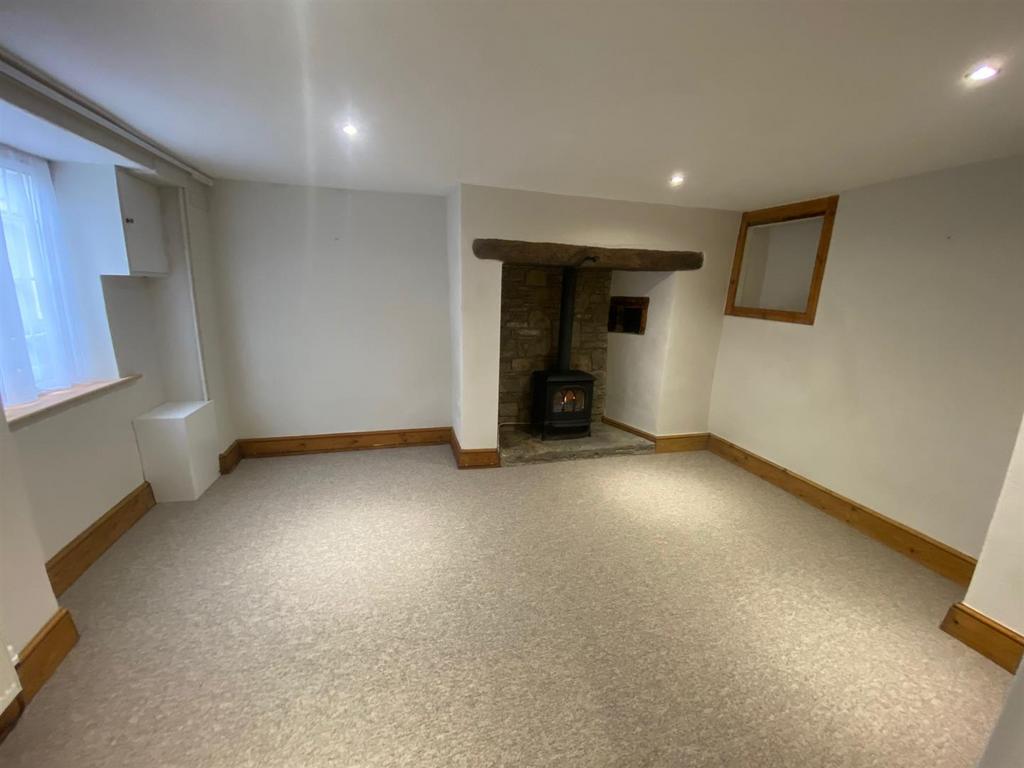 Living room east .png