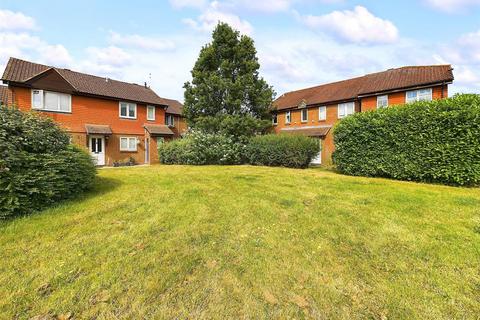 3 bedroom house for sale, Shaw Drive, Walton-On-Thames