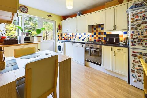 3 bedroom house for sale, Shaw Drive, Walton-On-Thames