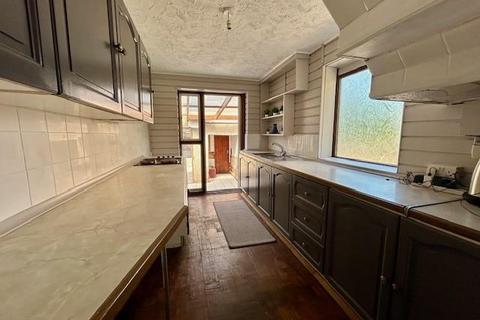 10 Epping Glade, London, E4 7PQ