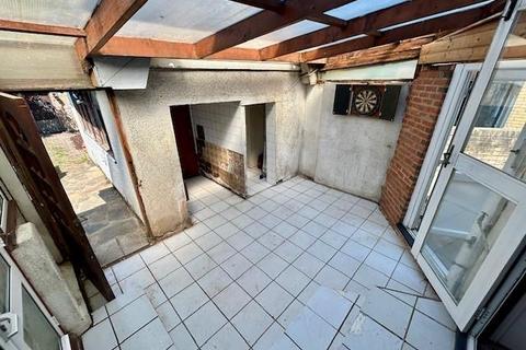 10 Epping Glade, London, E4 7PQ