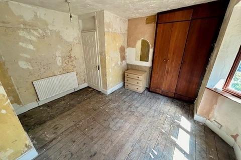 10 Epping Glade, London, E4 7PQ