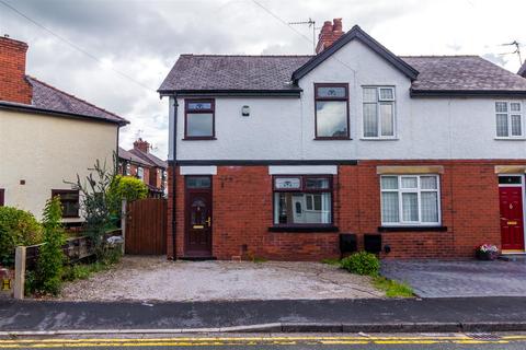 3 bedroom semi-detached house to rent, Duke Street, Astley, Manchester