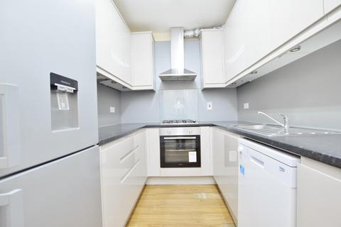 4 bedroom terraced house for sale, Springfield Road, London