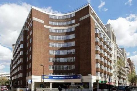 Studio to rent, Russell Court, Woburn Place, London