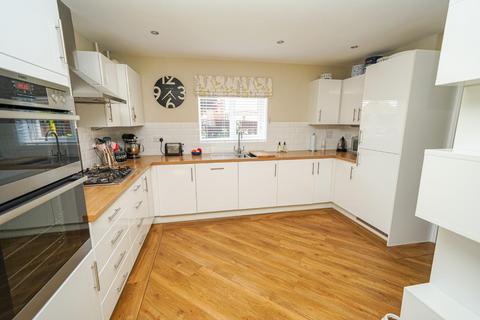 4 bedroom detached house for sale, Partridge Road, Leighton Buzzard