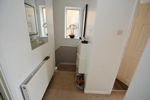 2 bedroom maisonette for sale, Gulliver Close, Northolt, UB5 5QB