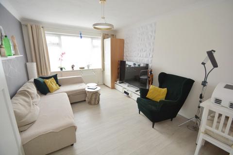 10 Gulliver Close, Northolt, UB5 5QB