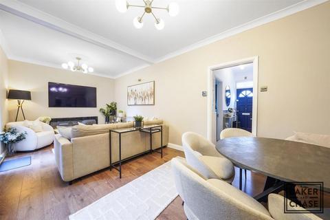 1 bedroom maisonette for sale, Glenville Avenue, Enfield EN2