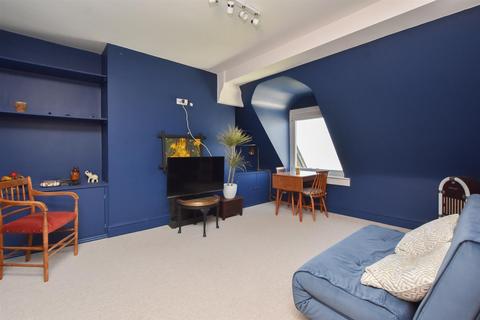 2 bedroom flat for sale, Grosvenor Gardens, St. Leonards-On-Sea