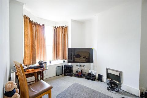 2 bedroom flat for sale, Cornfield Terrace, Hastings