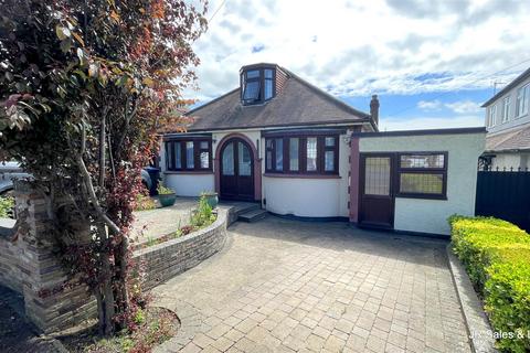 5 bedroom detached bungalow for sale, Burleigh Way, Cuffley