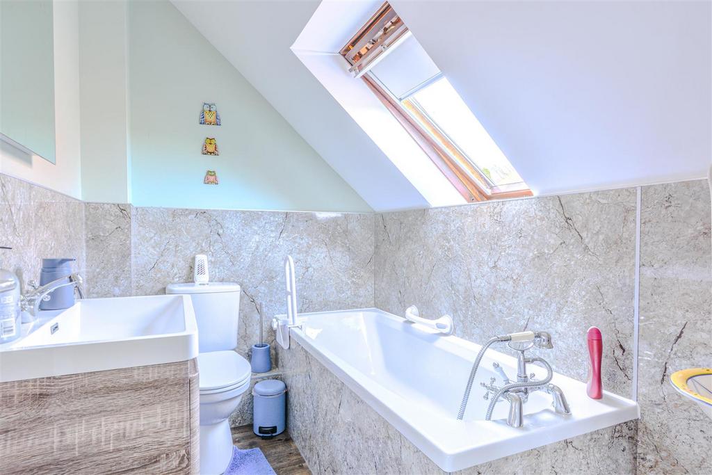 En-suite to bedroom two