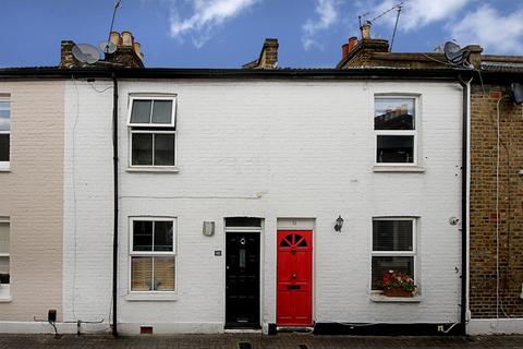 2 bedroom terraced house to rent, St Helens Road, W13