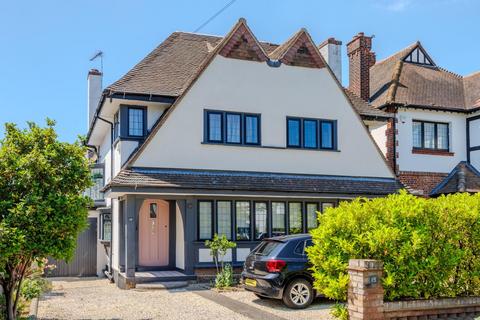 6 bedroom detached house for sale, Seymour Road, Westcliff-On-Sea SS0