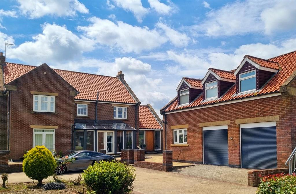 22 - Rear of property.jpg