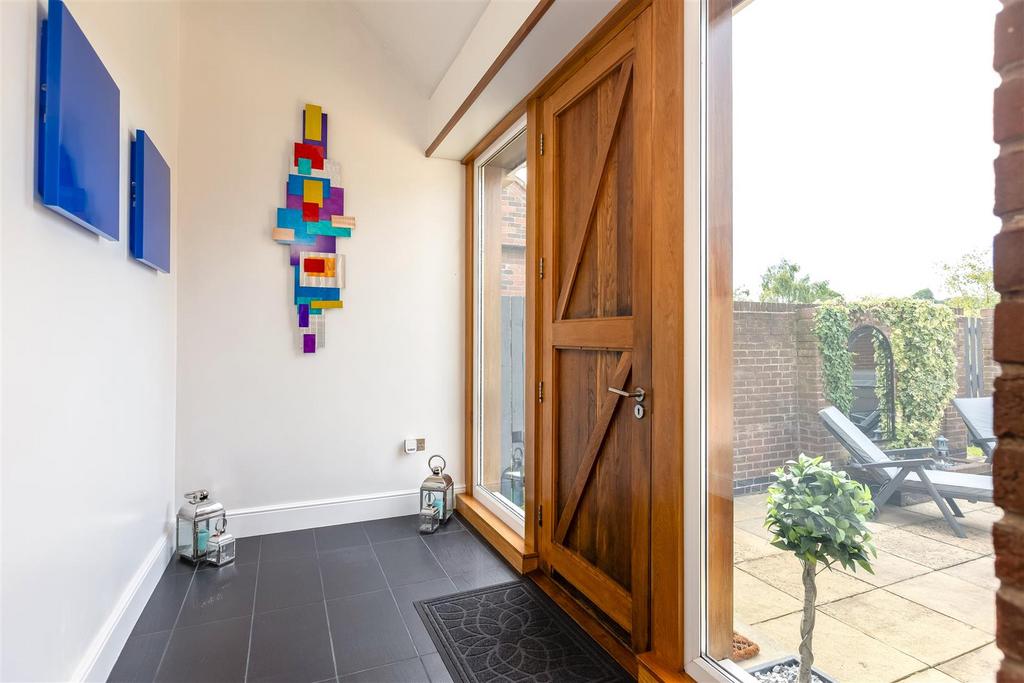 17 - Rear Entrance Hall.jpg
