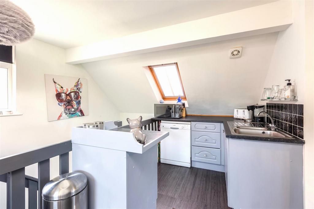 35 - Annexe Kitchen.jpg