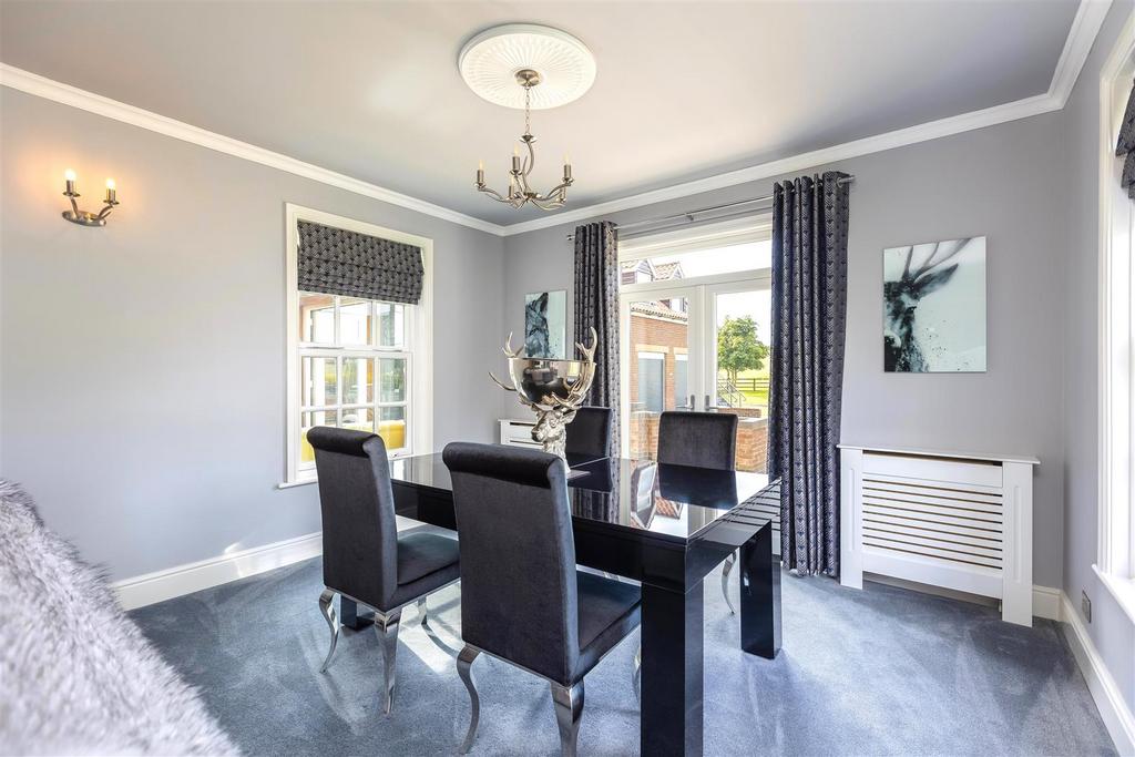 6 - Dining Area 2.jpg