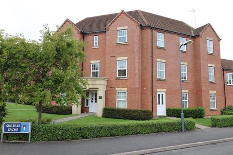 2 bedroom apartment to rent, Shreres Dyche Chase Meadow