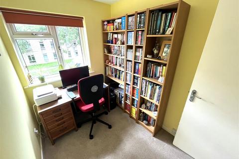 52 Charter Road, Chippenham, SN15 2RA